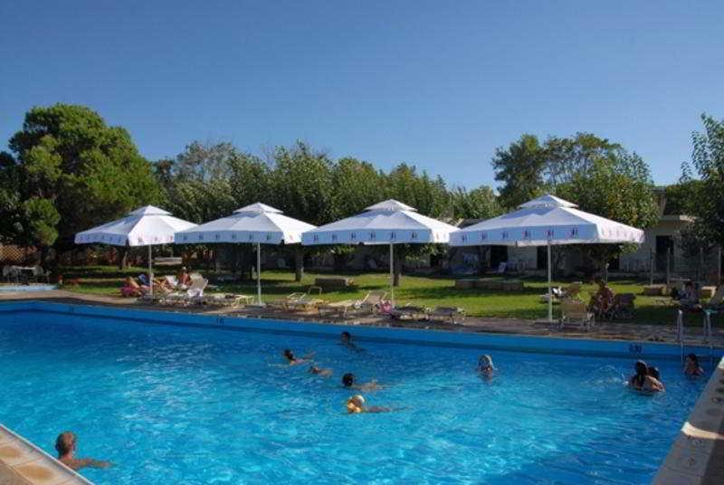 Ionian Beach Otel Kalamaki  Dış mekan fotoğraf